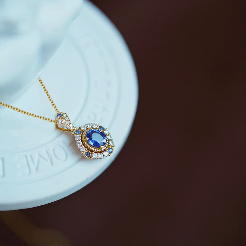 Huitan Luxury Style Royal Necklace