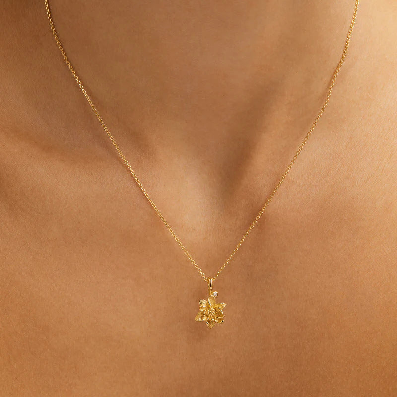 Women's Creative All-match December Flower Stainless Steel Pendant Necklace