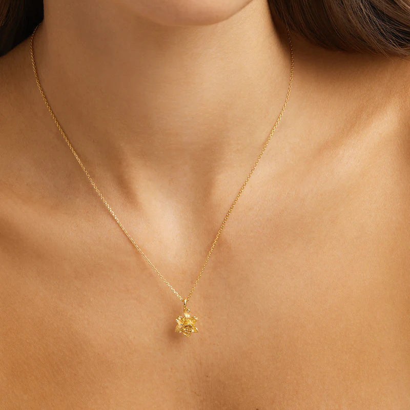 Women's Creative All-match December Flower Stainless Steel Pendant Necklace